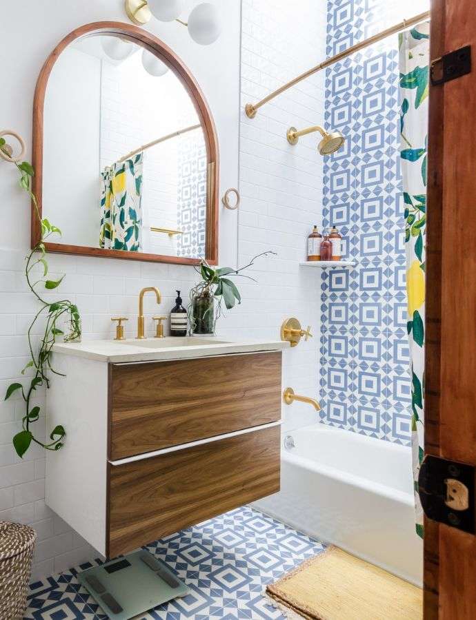 14 Brilliant Tips To Make Your Small Bathroom Look Bigger!