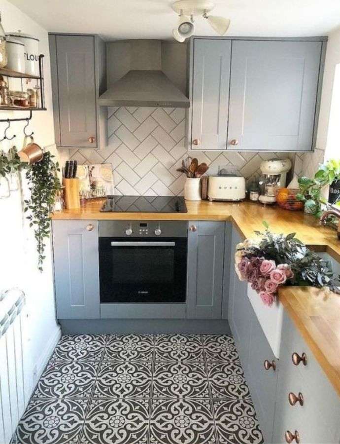 Tiny Kitchen Design Inspo For Your Next Makeover – Pinterest Roundup!